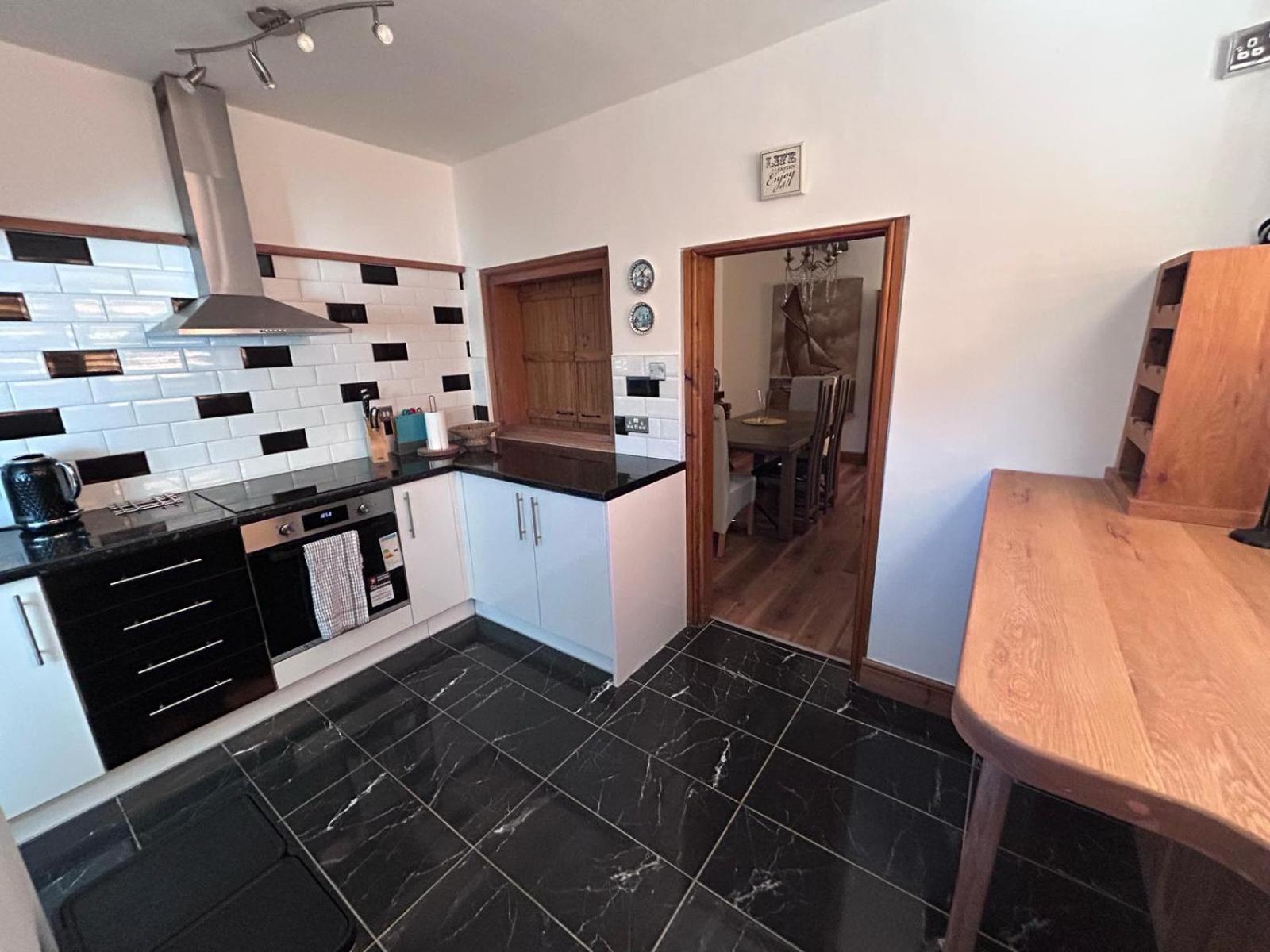 Lennon Cottage Hale  Luaran gambar